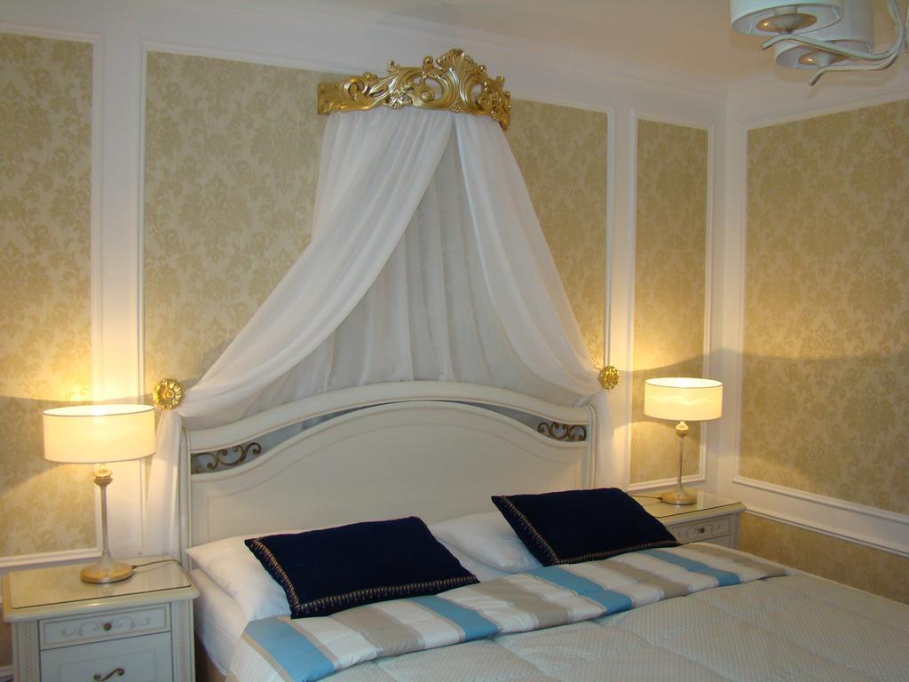 Hotel Saint Petersburg Karlowe Wary Zewnętrze zdjęcie